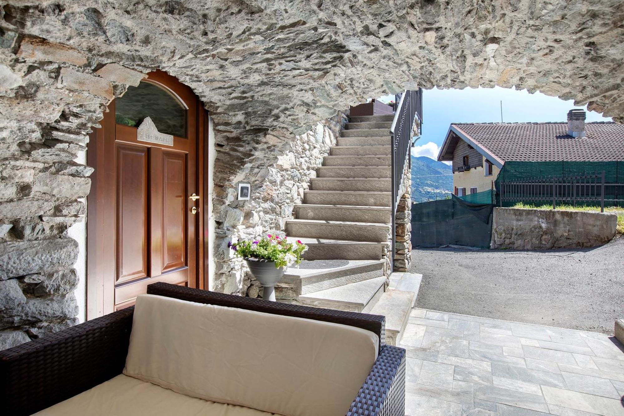 Maison Bebe Terre Blanche Aosta Luaran gambar
